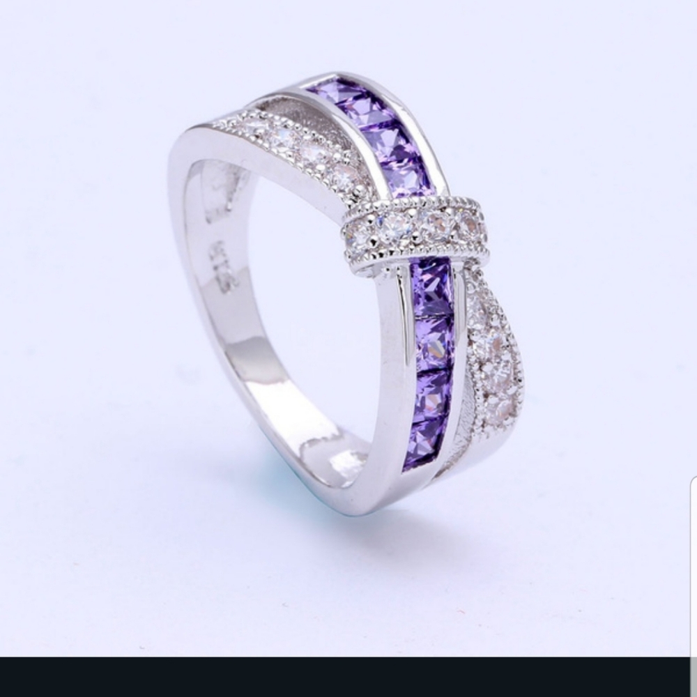 BEAUTIFUL!! 😍😍Twisted Amethyst and White CZ's Ring